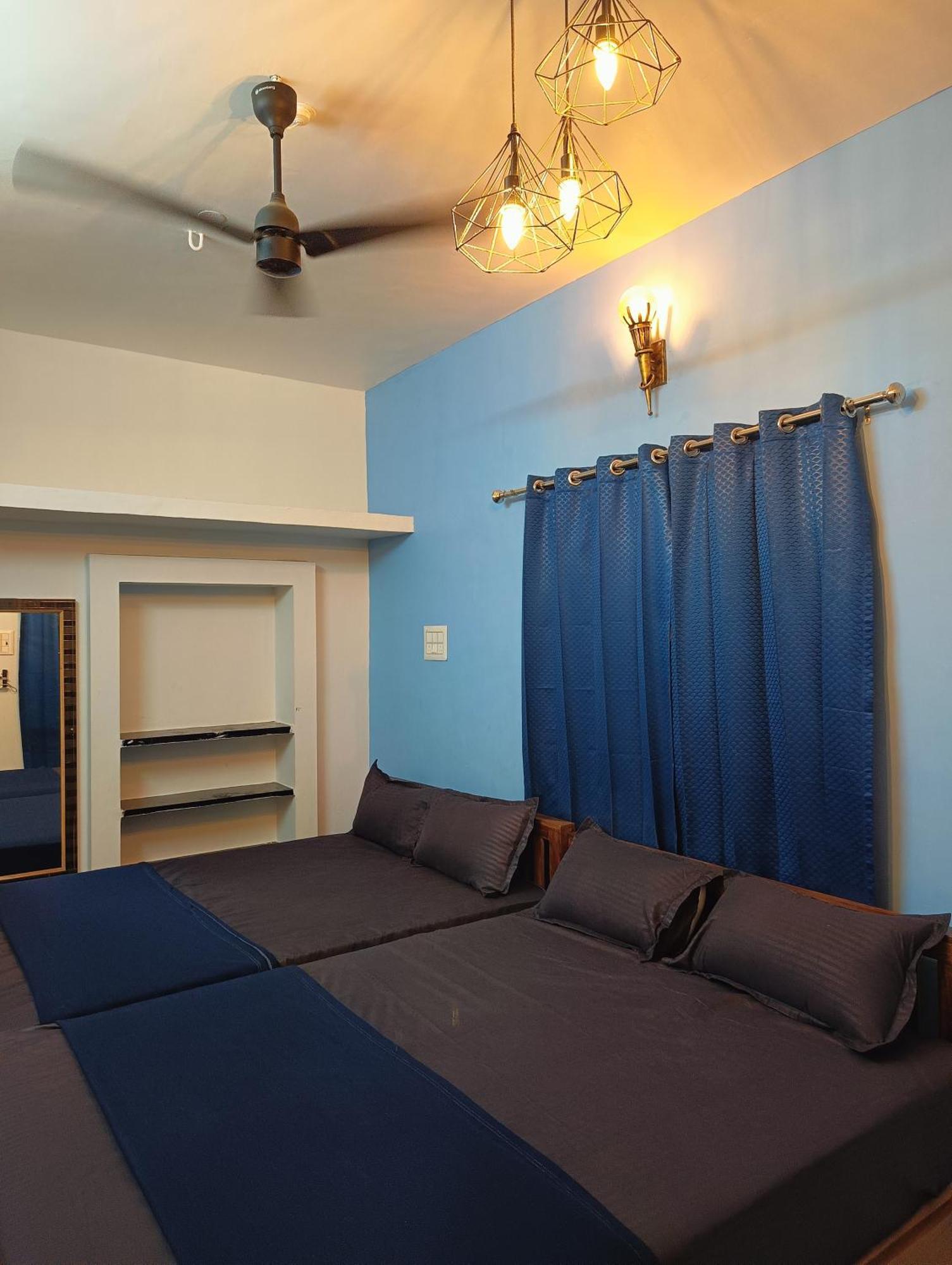 Omkara - The Fives Guest House Tiruvannamalai Room photo