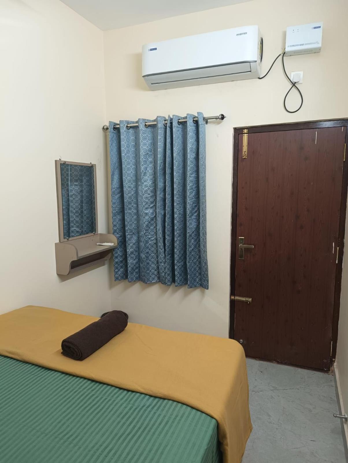 Omkara - The Fives Guest House Tiruvannamalai Exterior photo
